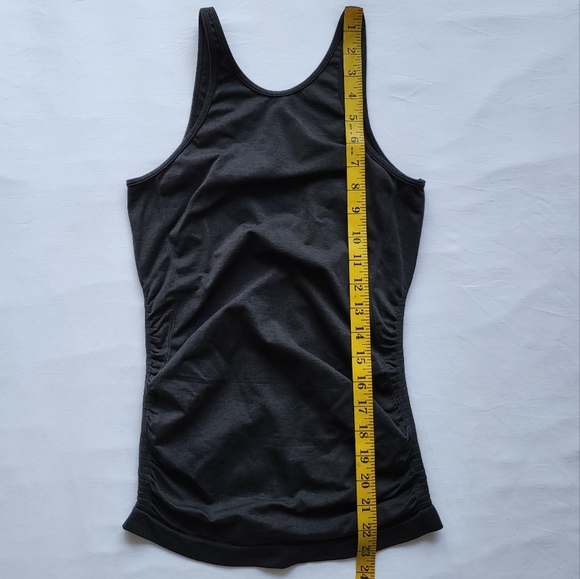 🍋Like New Lululemon In the Flow Tank - Picture 8 of 9